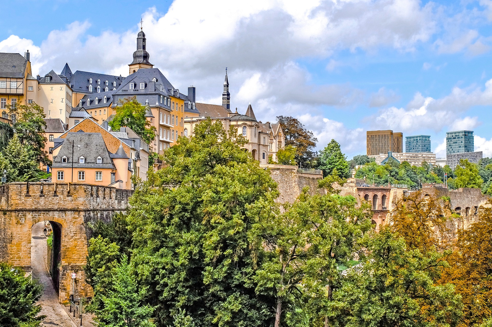 luxembourg-2656040_1920