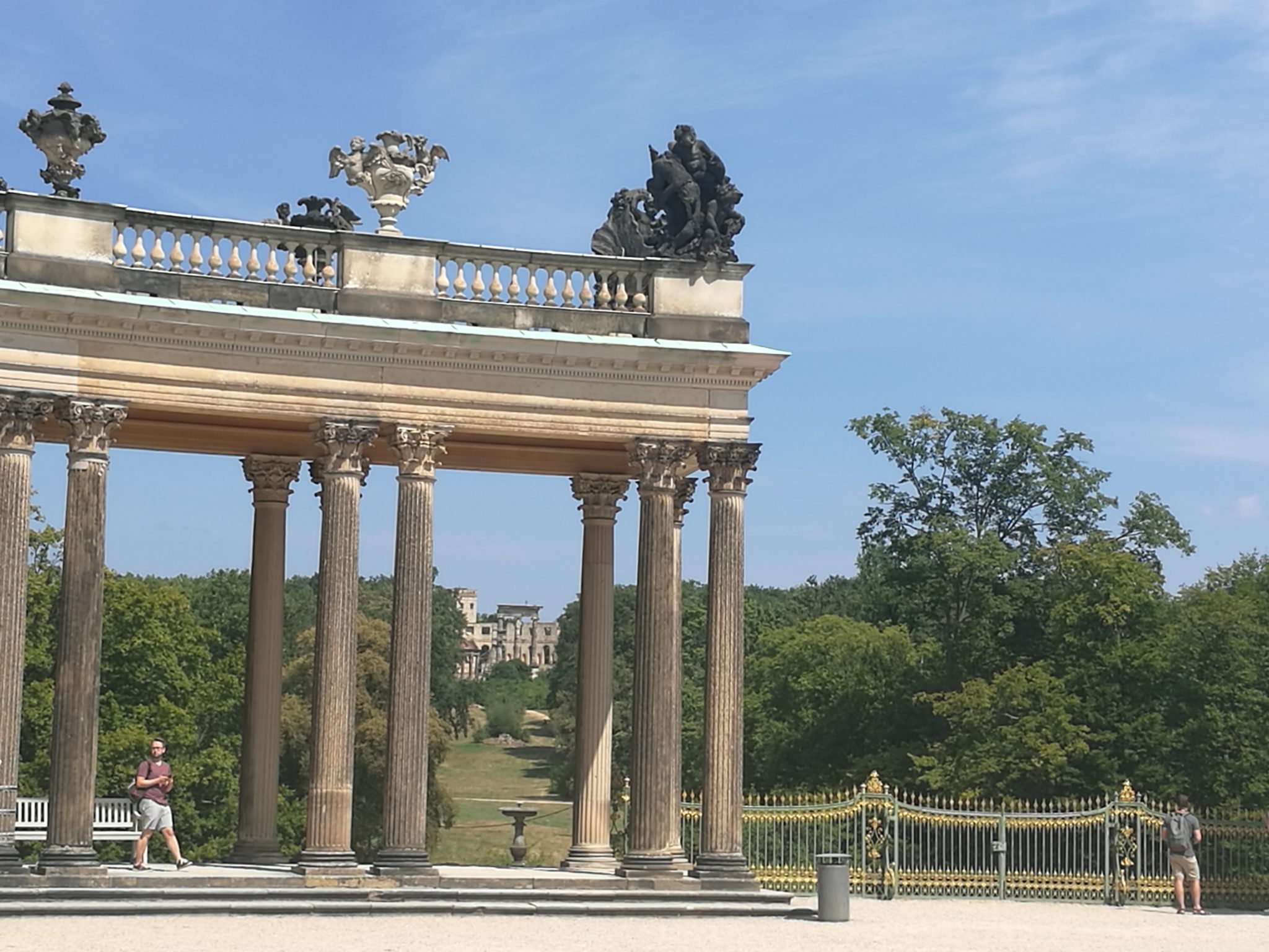 Widok z dziedzińca palacu Sanssouci