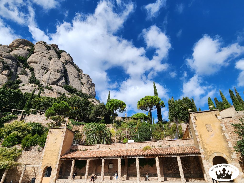 Montserrat - kompleks benedyktyński; © www.polacyzagranica.eu montserrat